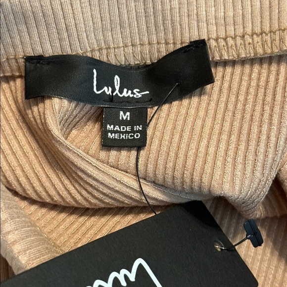 NWT Lulus Tan Bodycon Ribbed Side Slit Skirt Size M - Picture 9 of 11